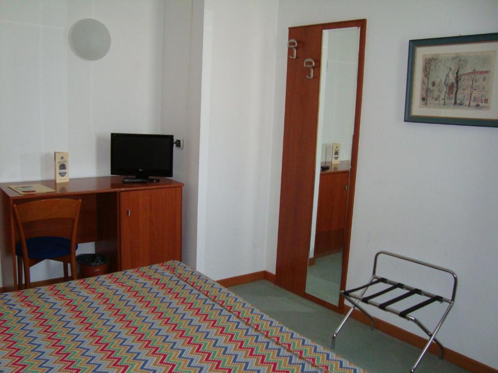 Hotel Naonis Cordenons Номер фото