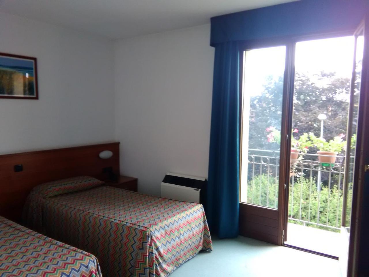 Hotel Naonis Cordenons Экстерьер фото