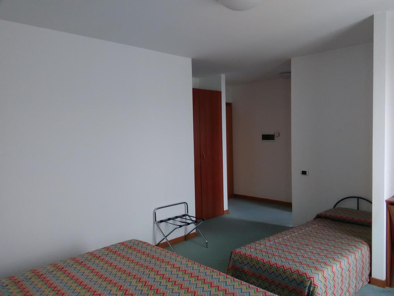 Hotel Naonis Cordenons Экстерьер фото